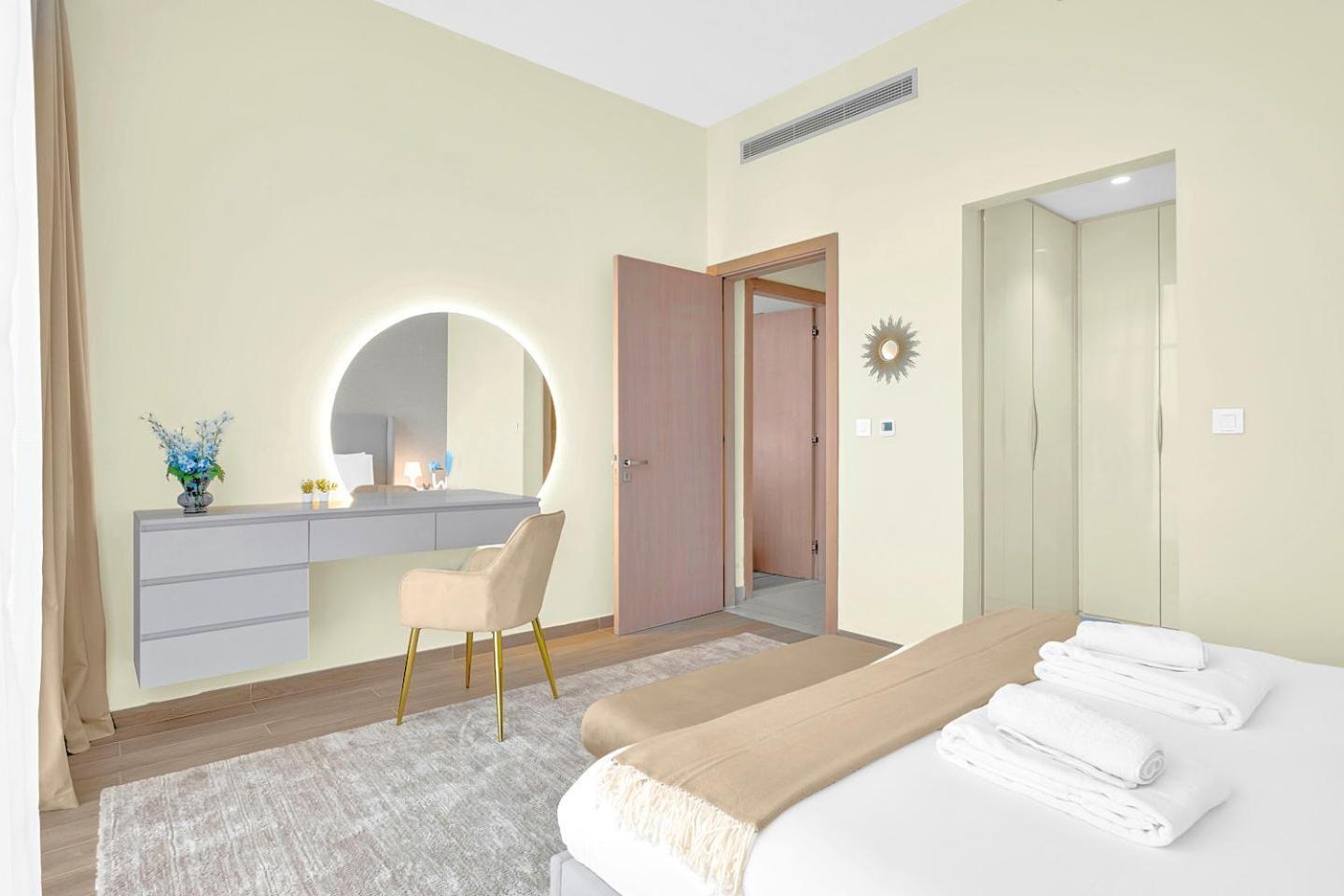 Апартаменти Refined 2 & Half Br In Mada Residences Near Mall Дубай