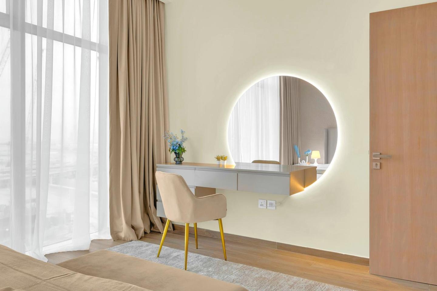 Refined 2 & Half Br In Mada Residences Near Mall Апартаменти *