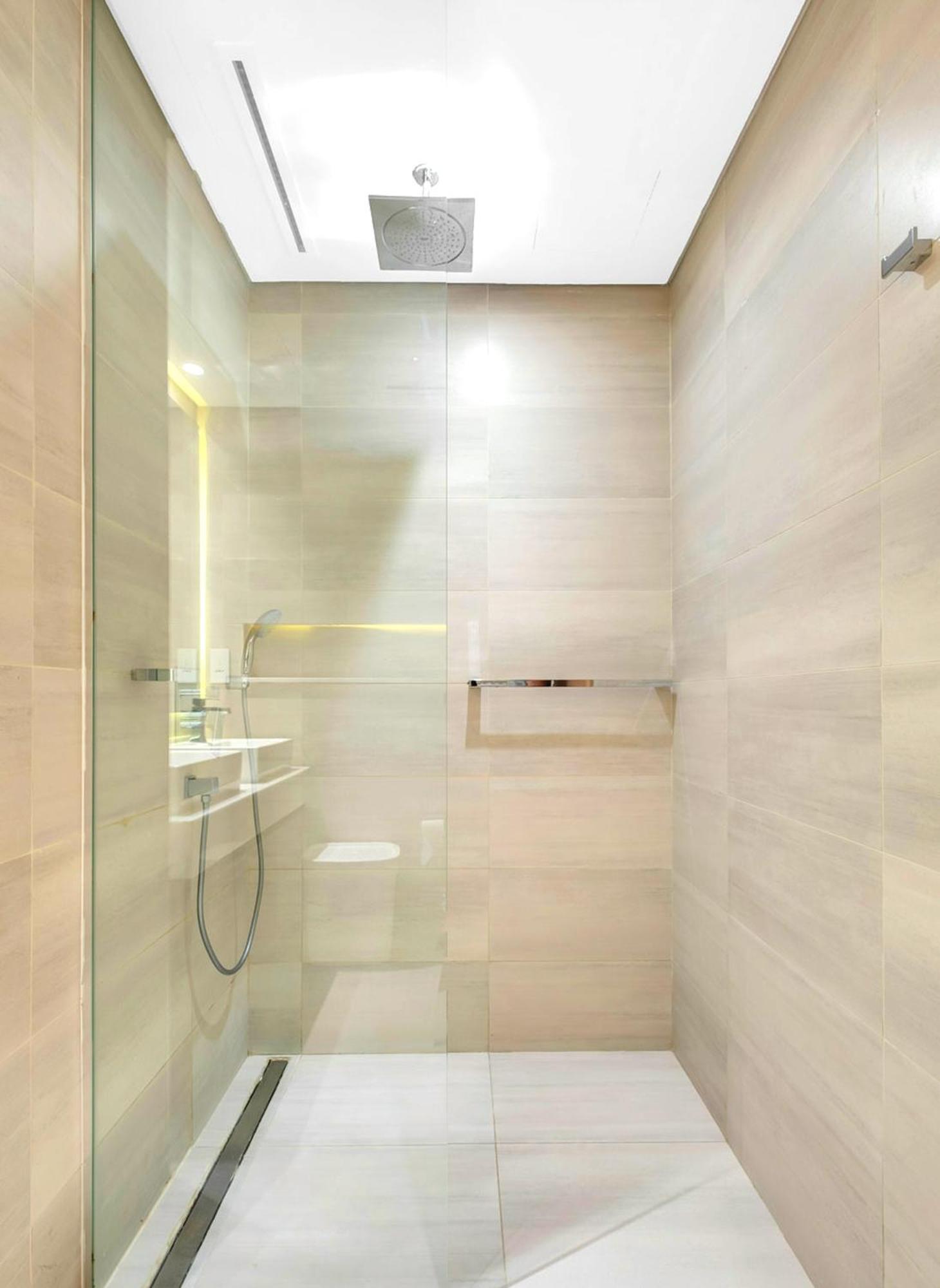 Refined 2 & Half Br In Mada Residences Near Mall Апартаменти Дубай