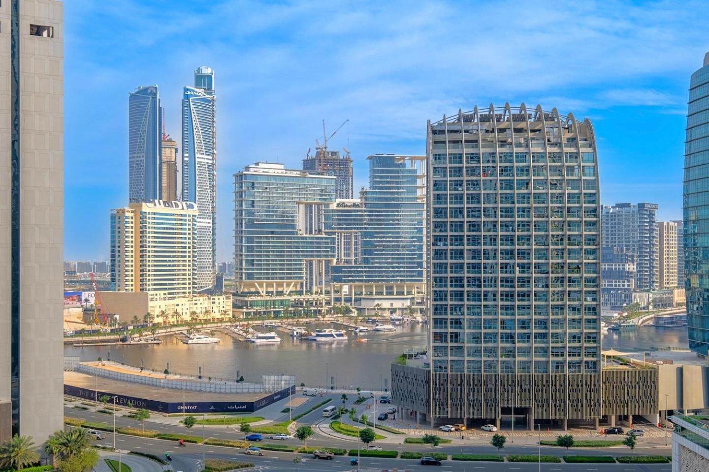 Апартаменти Refined 2 & Half Br In Mada Residences Near Mall *